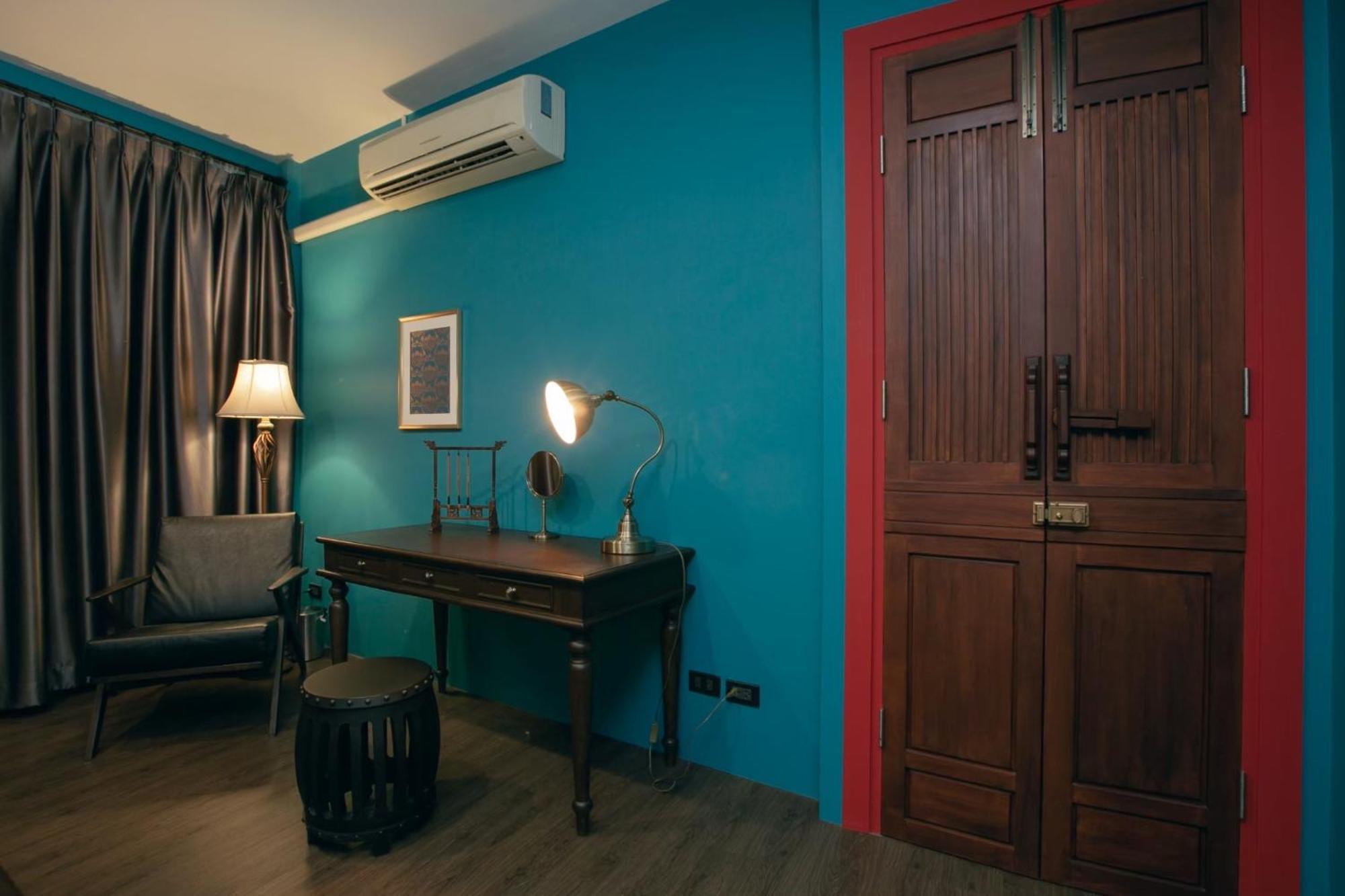 Caiyong Hometel & Cafe'S Studio Bangkok Esterno foto